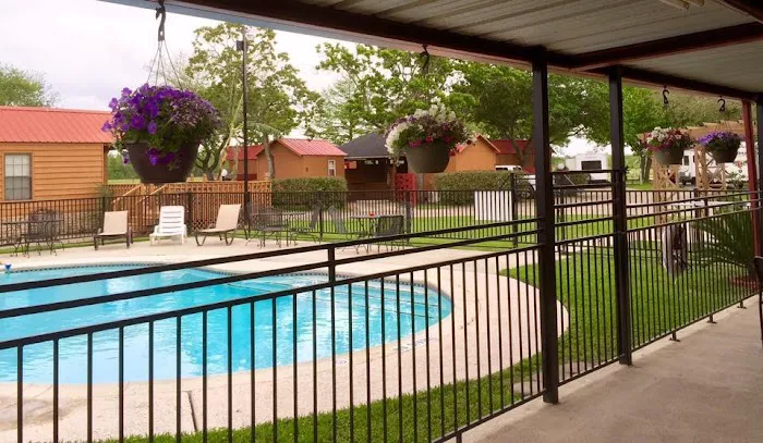 Houston East RV Resort Picture 7