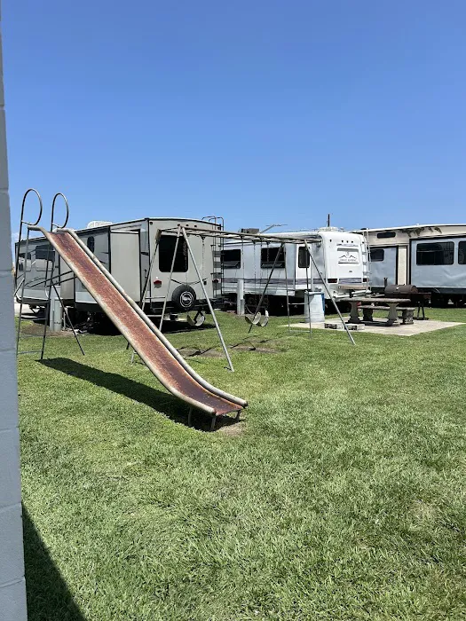L & R RV Park Picture 1