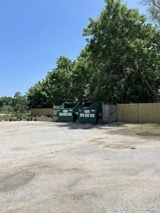 L & R RV Park Picture 8