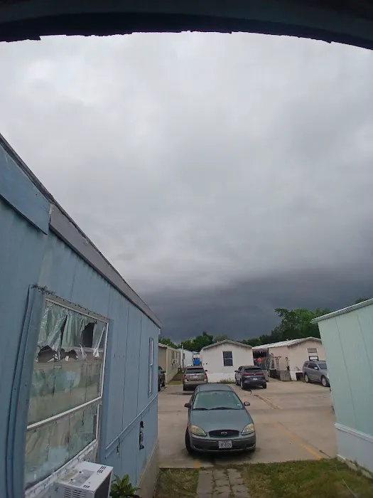 Mira Mobile Home Community Picture 3