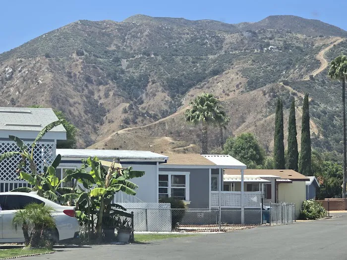 Butterfield Village Mobile Home Picture 1