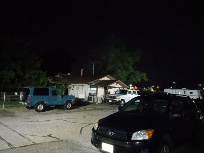 Hacienda Mobile Park Picture 6