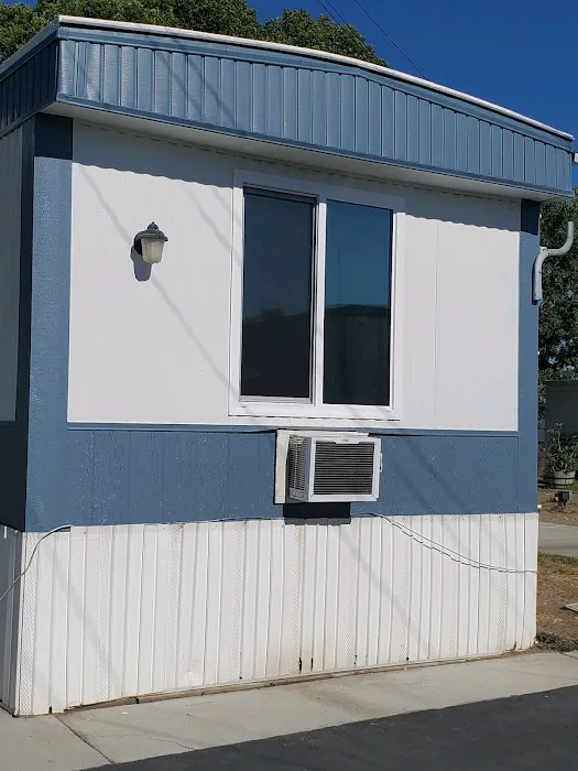 Log Cabin Mobile Home Park Picture 4