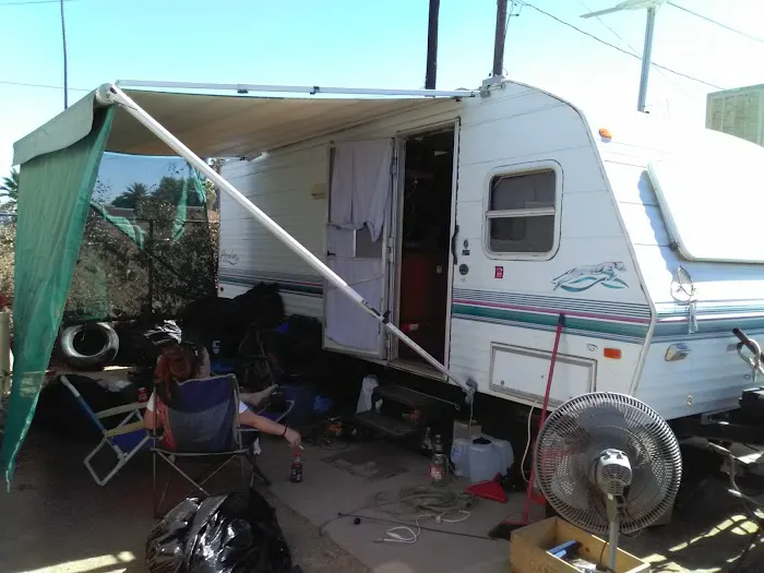Highgrove Trailer Court Picture 5