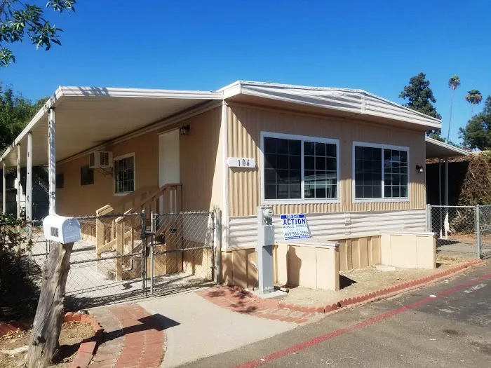 Orangewood Park-Mobile Homes Picture 1