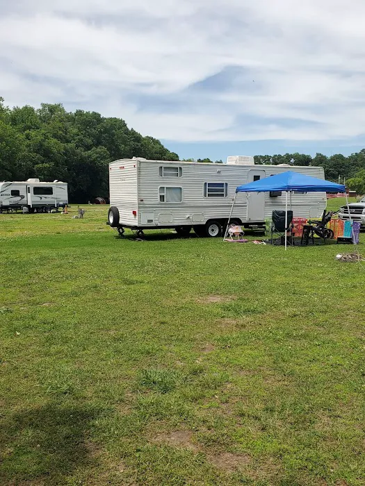 Ward’s Creekside Campground Picture 6