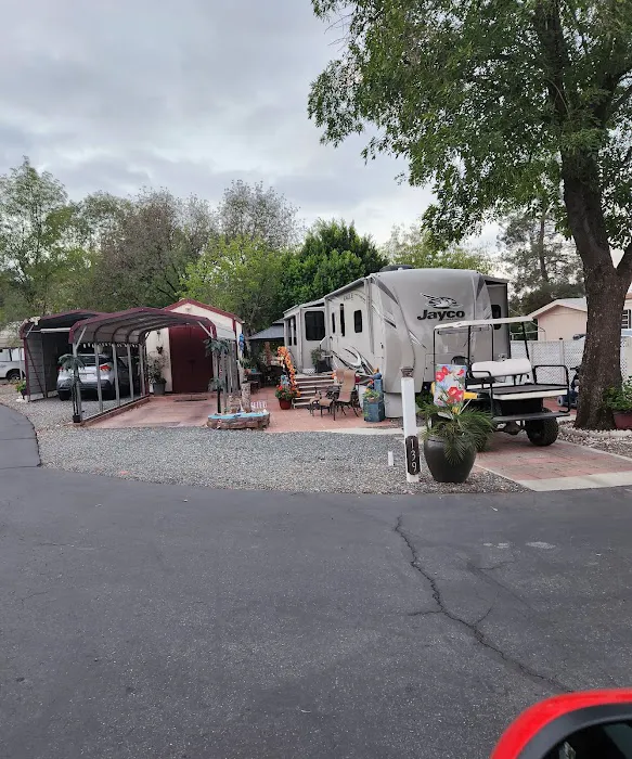 Meadowbrook RV Park Picture 6