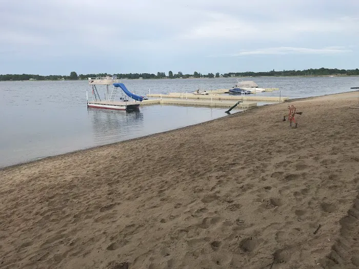 Summer Sands Lake Club Picture 5