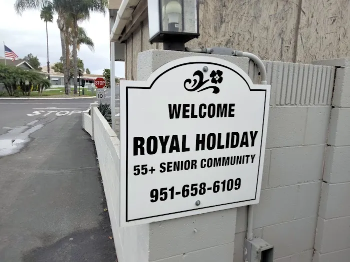 Royal Holiday Picture 7