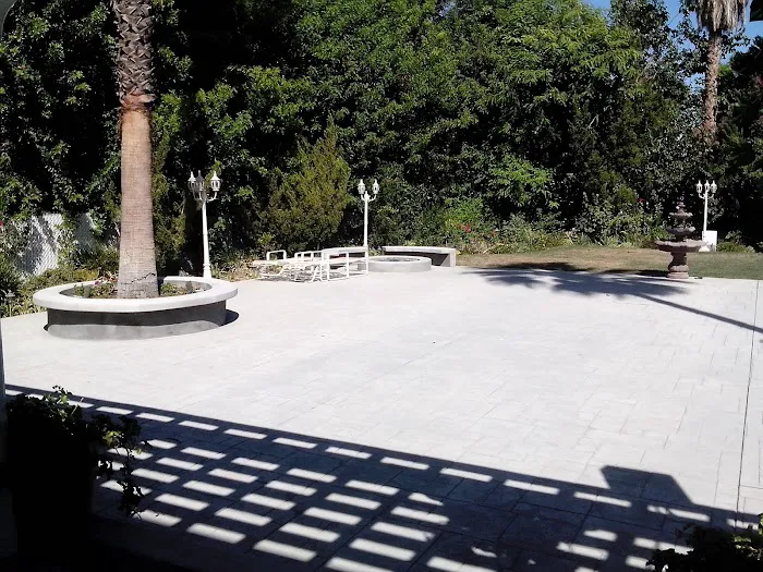 1097 North State LLC Picture 5