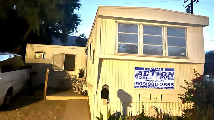 Western Village Mobile Home Park Picture 3