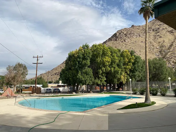 Palm Springs Mobile Home and RV Community Picture 2