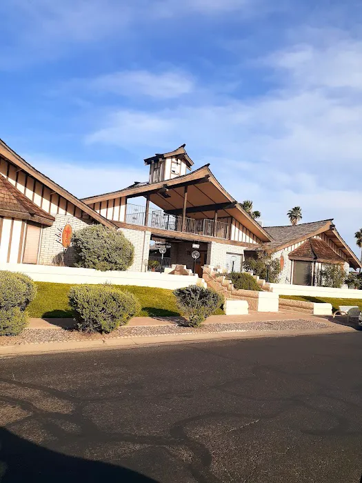 Peoria Polynesian Village Picture 3