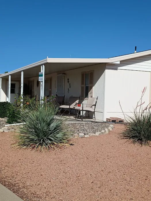 Pueblo Manor Picture 2