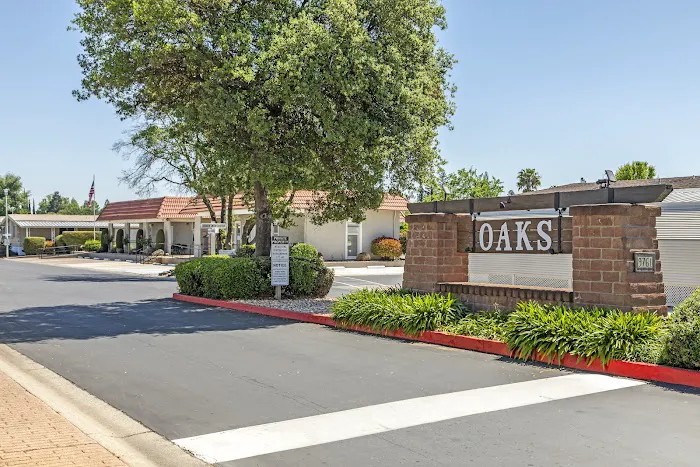 Oaks Mobile Home Community Picture 9