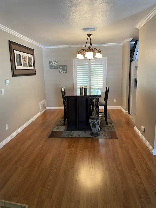 Oaks Mobile Home Community Picture 10