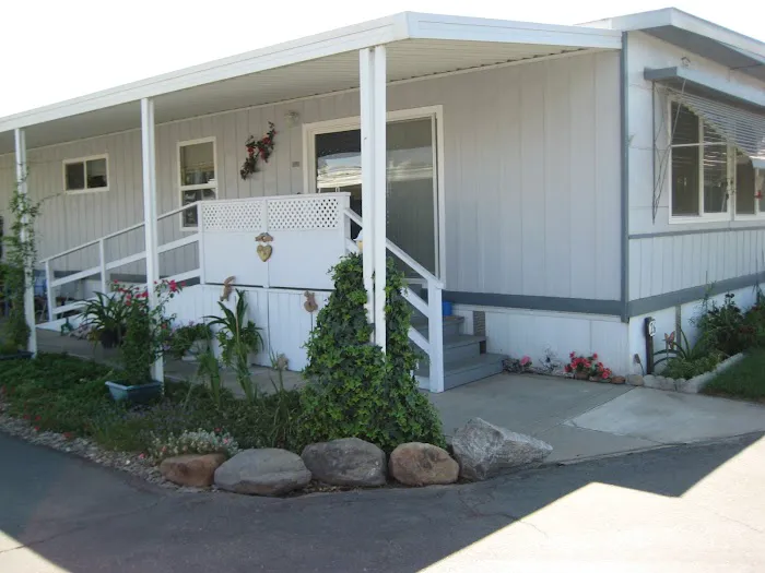 Lockeford Mobile Home Park Picture 2