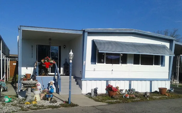 Lockeford Mobile Home Park Picture 1