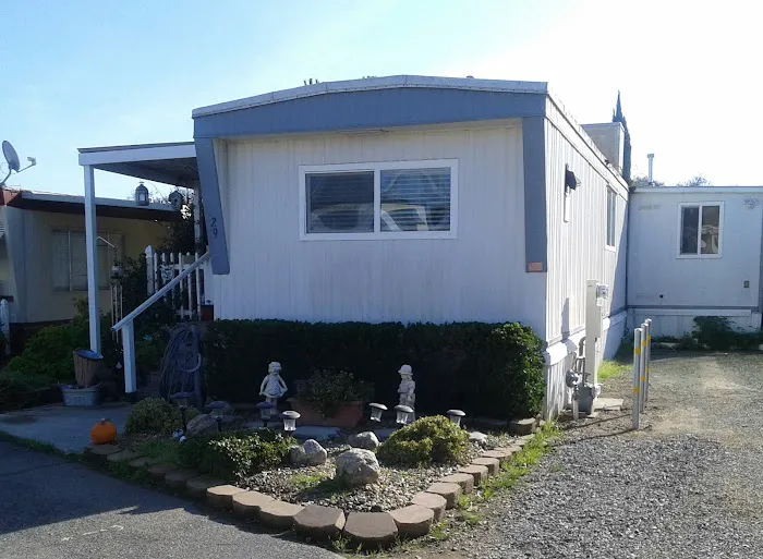 Lockeford Mobile Home Park Picture 8