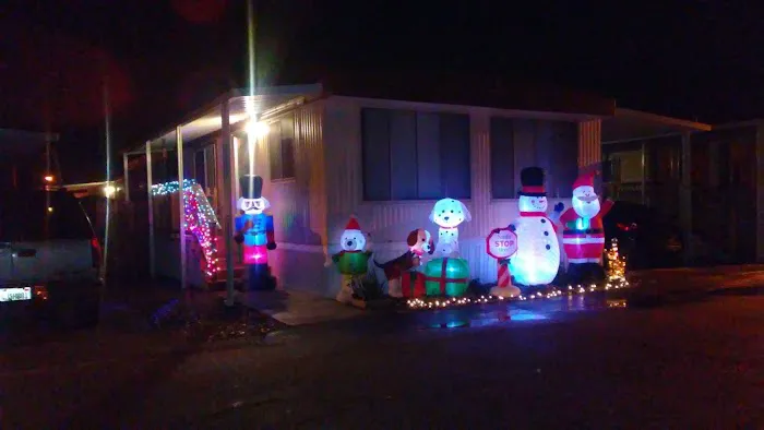 Riverview Mobile Home Park Picture 6
