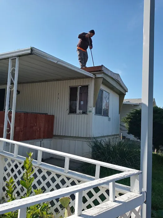 River Paradise Mobile Home Park Picture 5