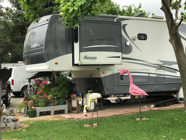 Parkway Lakes RV Park Picture 6
