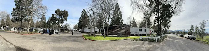 Parkway Lakes RV Park Picture 10