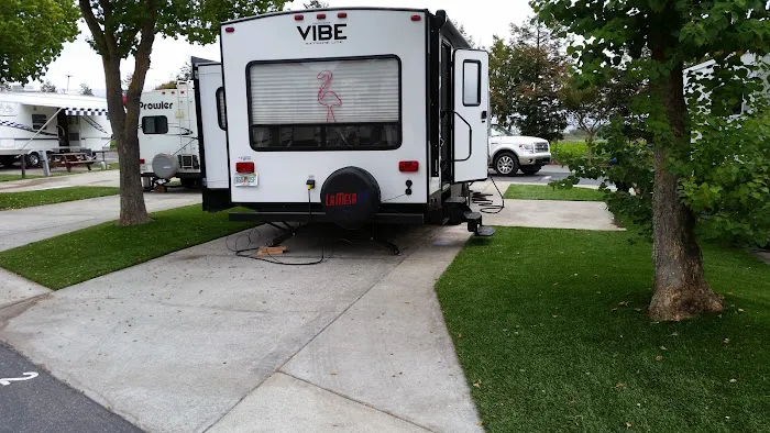 Maple Leaf RV Park Picture 10