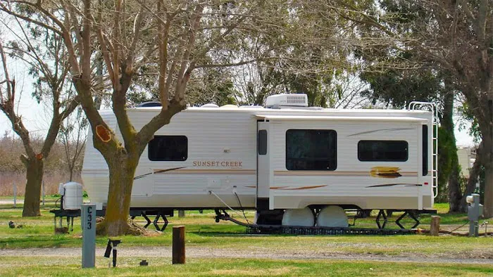Willows Mobile Home & RV Park Picture 8