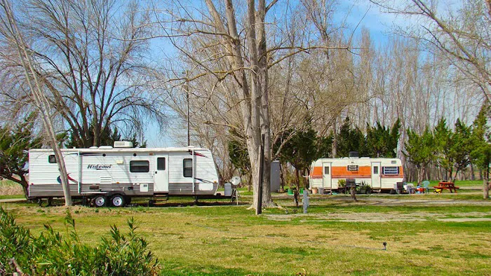 Willows Mobile Home & RV Park Picture 4