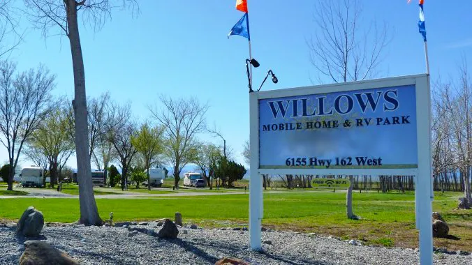 Willows Mobile Home & RV Park Picture 7