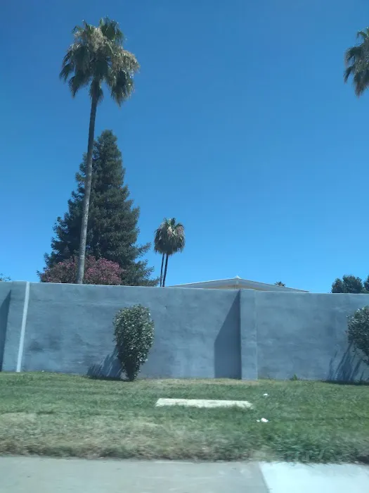 Golden Palms Mobile Home Estates Picture 9