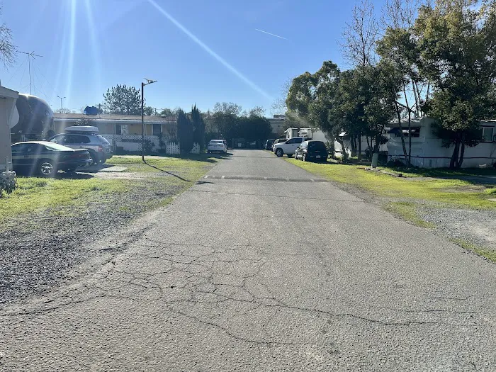 Auburn Vista Mobile Home Park Picture 1