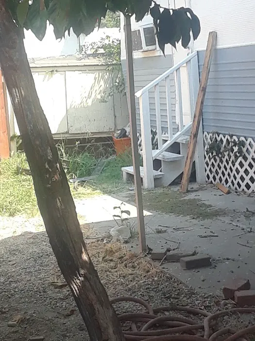 Auburn Vista Mobile Home Park Picture 3