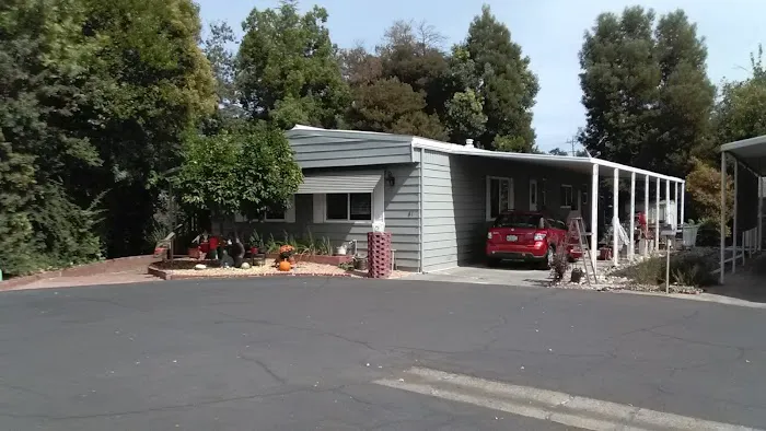 Heritage Oak Glen Mobile Home Park Picture 1