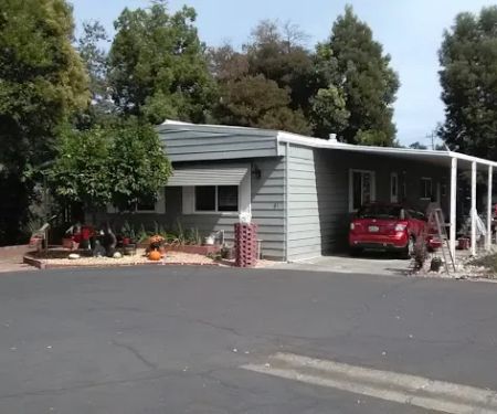 Heritage Oak Glen Mobile Home Park