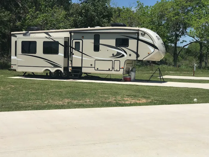 Bulldog RV Park Picture 1