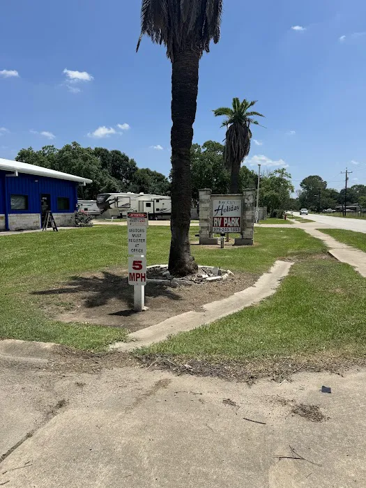 Bay City Holiday RV Park Picture 1
