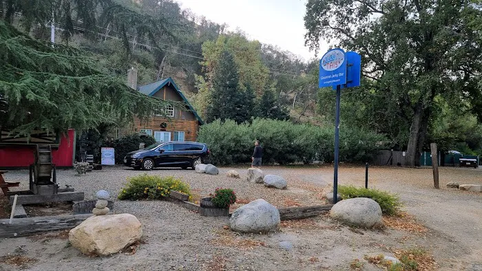 Kaweah Oaks Campground Picture 4