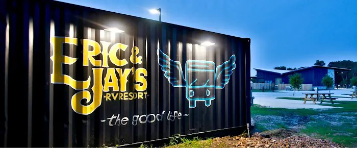 Eric & Jay's RV Resort Picture 6