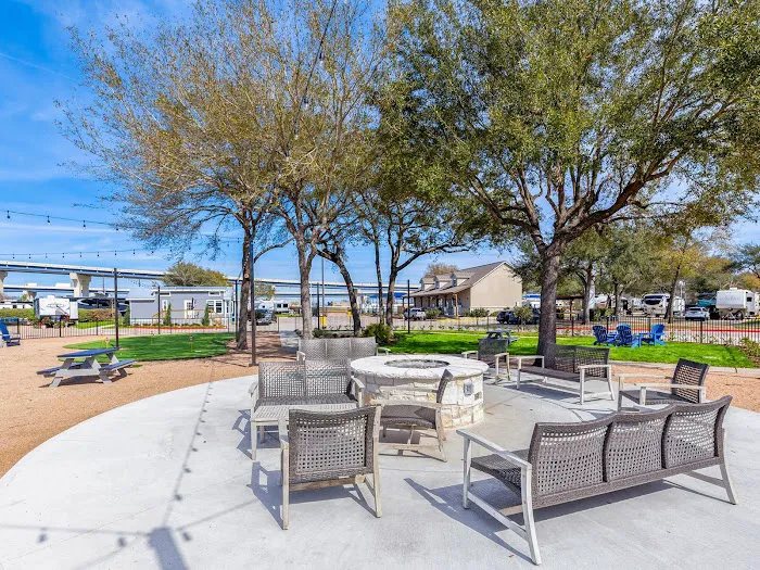 Jetstream RV Resort at Pearland Picture 9