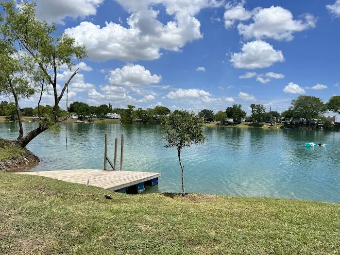 Twin Lakes RV Resort Picture 9