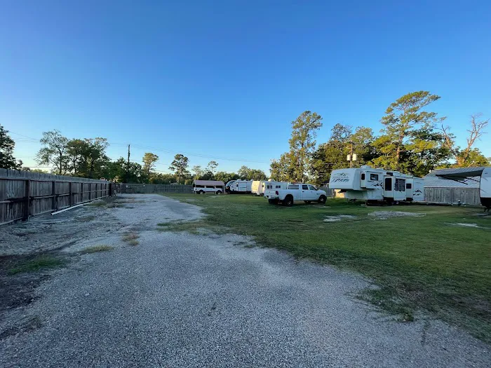East houston RV park Picture 3