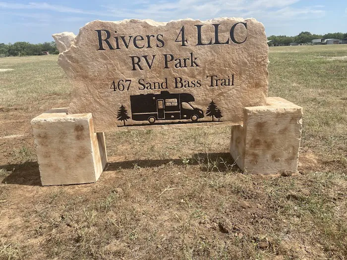 RIVERS 4 LLC RV PARK Picture 2