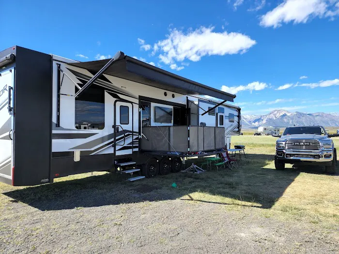Brown's Owens River Campground Picture 4