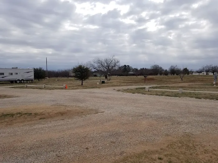 Rain Tree RV Park Picture 8
