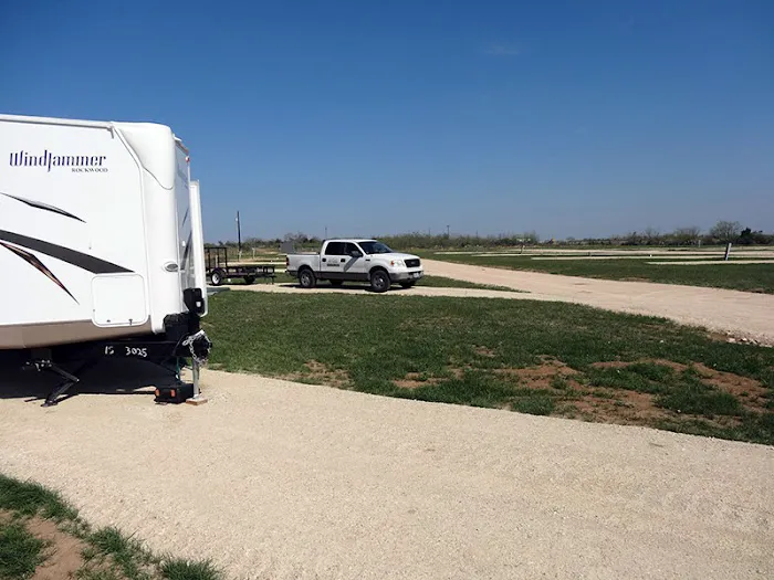 Sam's Place RV Park Picture 3