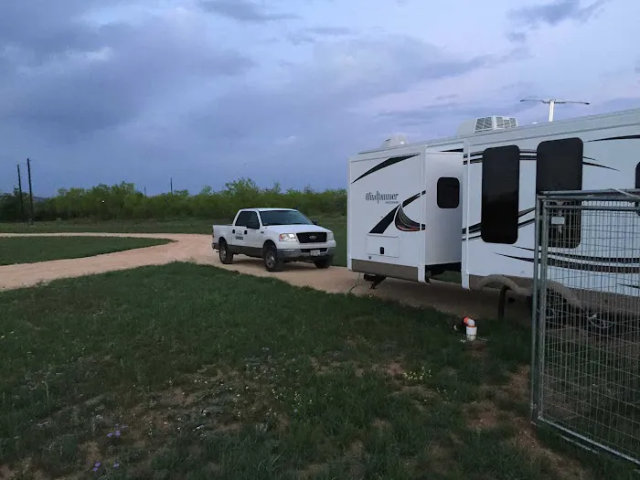 Sam's Place RV Park Picture 1