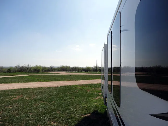 Sam's Place RV Park Picture 4