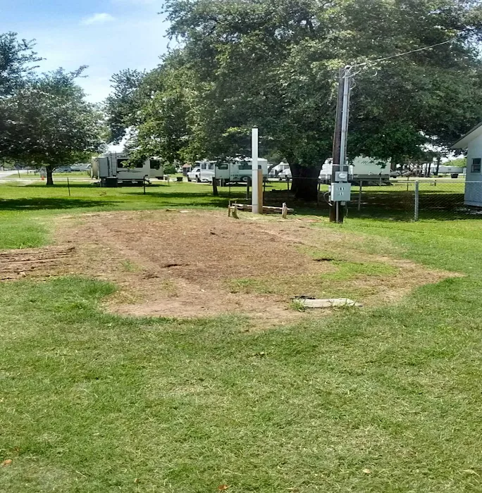 Charles RV Park Picture 10